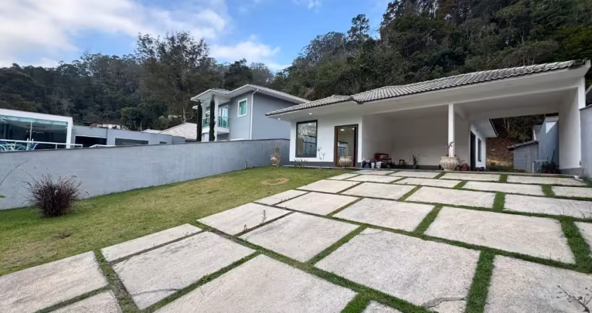 Linda casa linear estilo clean 3 quartos no quebra frascos teresópolis-rj !!