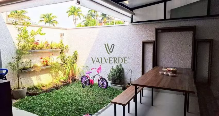 Vende-se casa sobrado com 3 quartos em localização privilegiada