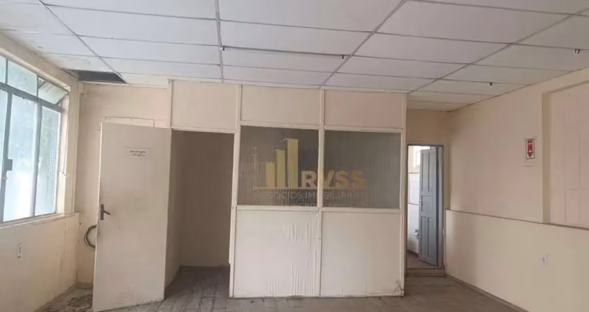 Galpão ipiranga em zona mista com  880 m² de terreno (26x50)  e 1.160m² de área construída.