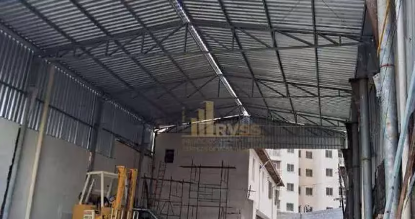 Galpão zup i com 380m² área total, energia trifásica,.