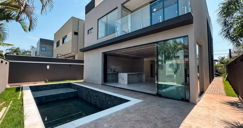 Sobrado de luxo com piscina