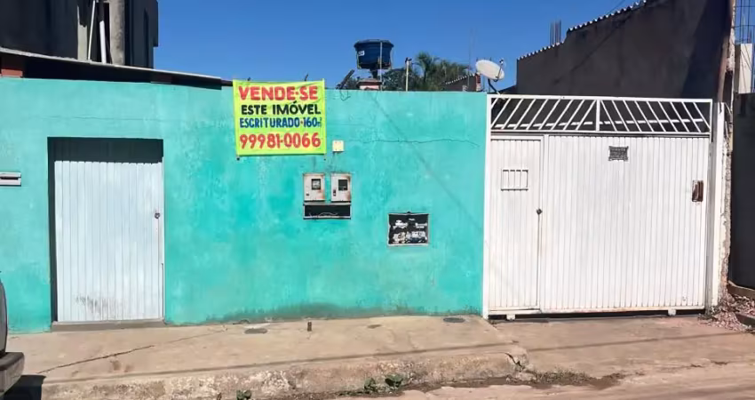 Casa a venda 2 quartos escriturada qd 4  varjão - df
