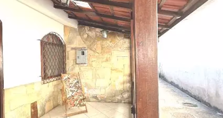 Casa em vila residencial  3 quartos, varanda, em  santa luíza - vitória - es