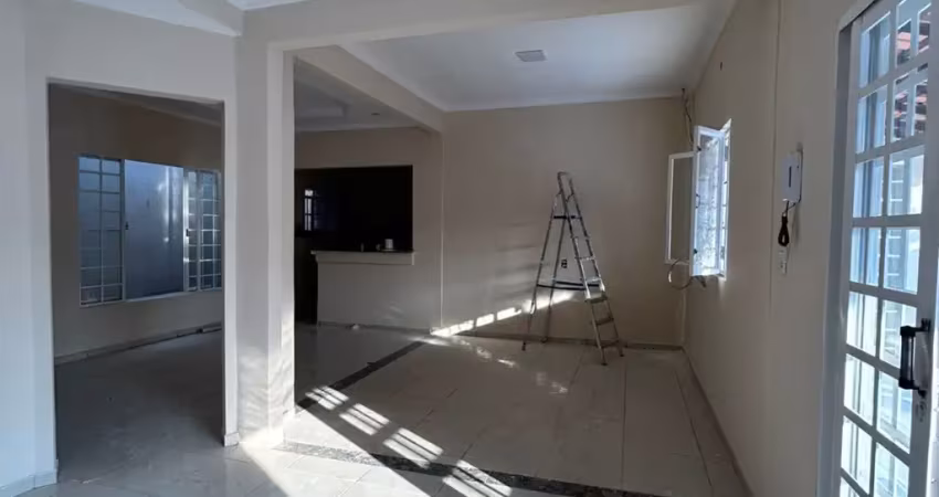 Casa à venda no bairro nova imperatriz, localização privilegiada.