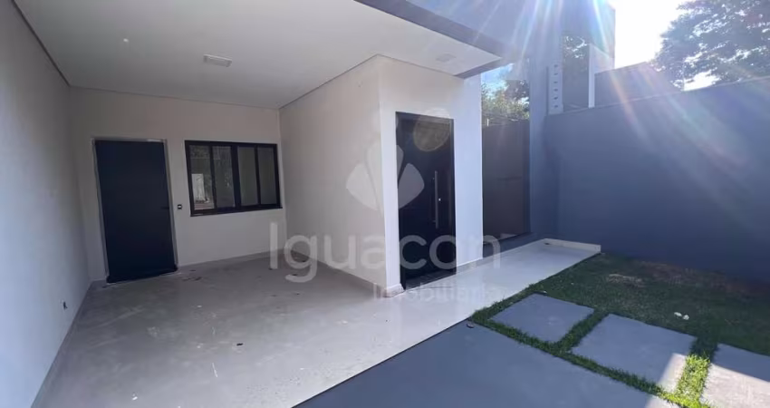 Casa Ampla com 03 Dormitórios sendo 01 Suíte no Jardim Paraná próximo a Avenida Tancredo Neves