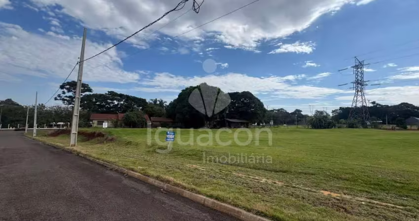 Terreno com 300m  em frente ao pesque pague kipeixe em três lagoas