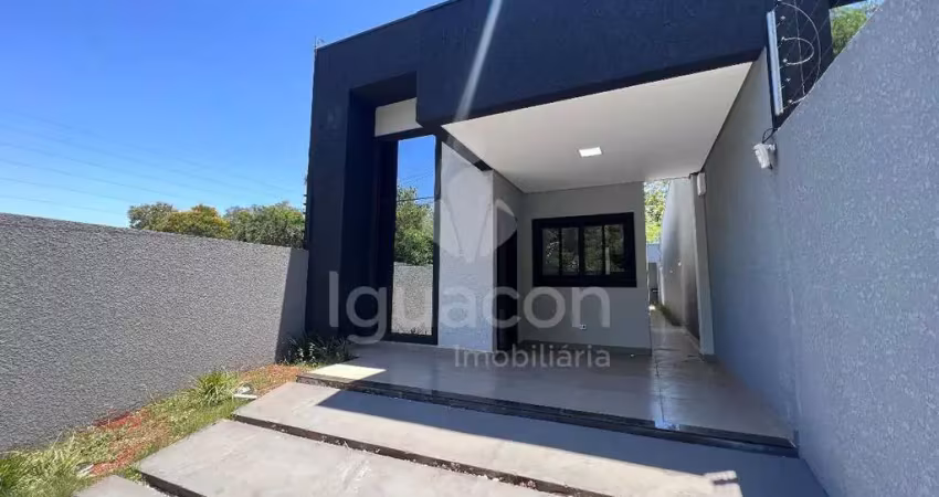 Casa com 03 dormitórios sendo 01 suíte e edícula com churrasqueira no centro