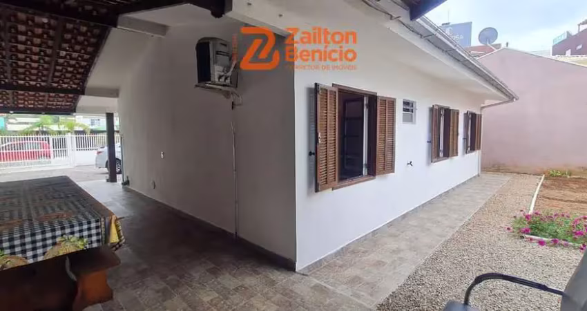 Casa com 3 quartos para alugar na Rua das Begônias, 80, Praia de Palmas, Governador Celso Ramos