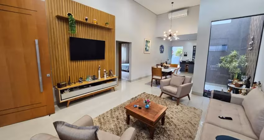 Casa com 03 quartos sendo 02 suítes com área gourmet