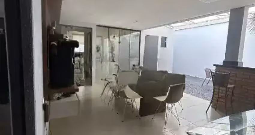 Casa com 3 quartos à venda no Novo Mundo, Uberlândia 