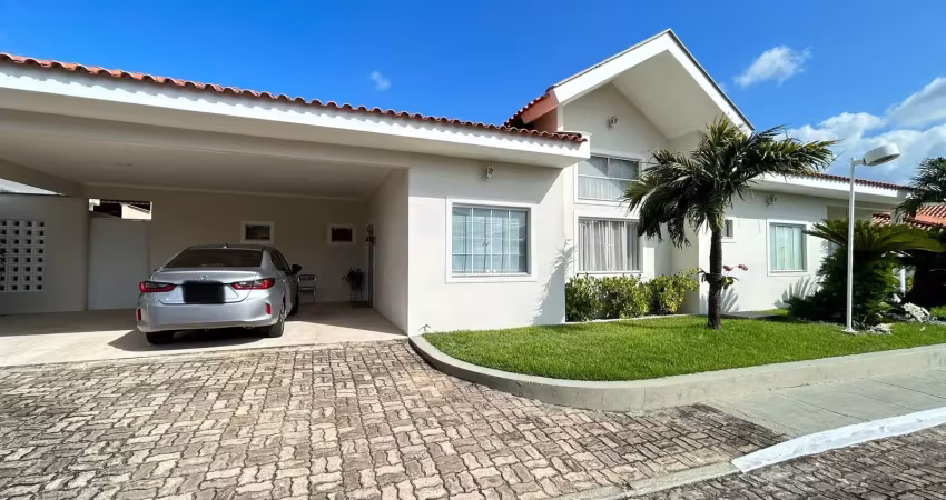 Casa em condomínio fechado com 4 quartos à venda na Avenida Mário Andreazza, 1, Turu, São Luís