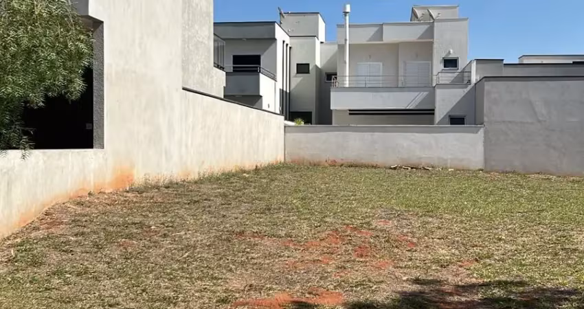 Lote terreno plano de 200m², localizado no condomínio terras da estância em paulínia/sp