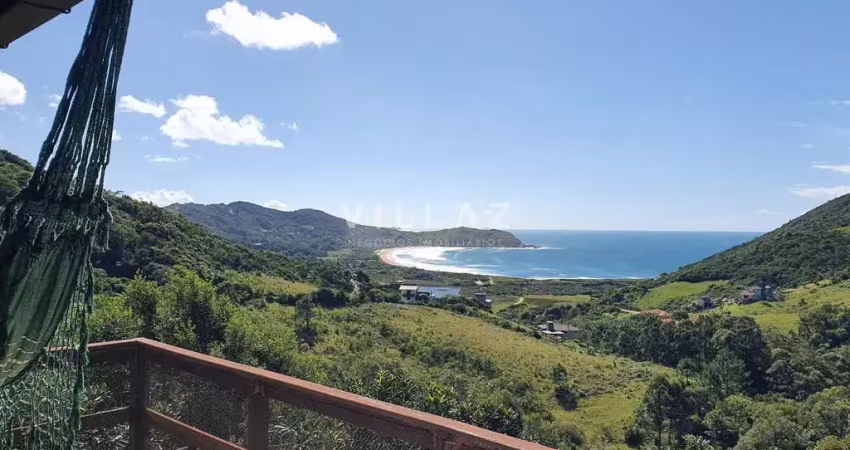 Casa a venda na praia do silveira com vista pro mar - garopaba/sc
