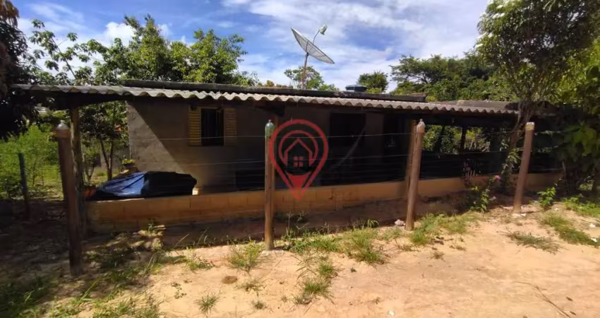 Sítio em condomínio fechado em leandro ferreira - mg com 2000 m²