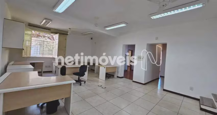 Casa comercial com 2 salas para alugar na Rua Nunes Vieira, Santo Antônio, Belo Horizonte