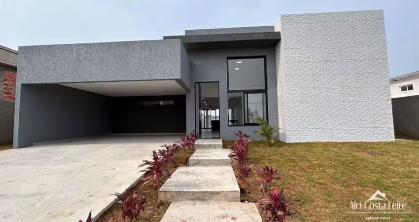Residencial fazenda alta vista - casa nova, com 3 suítes e piscina