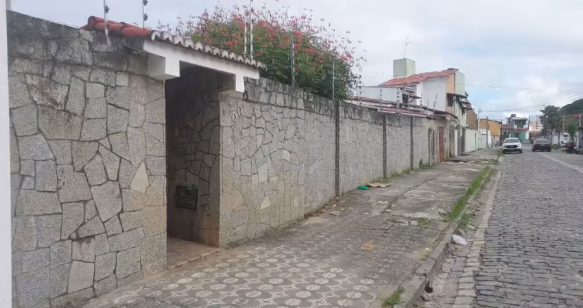 Casa em nova parnamirim localização estratégica para clínica,  consultório e  residência