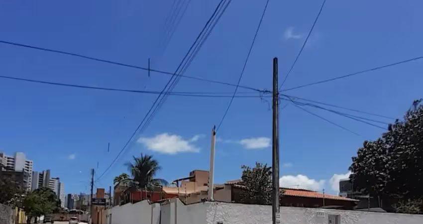 Casa com 3 quartos à venda na Rua Barreira Roxa, 9004, Ponta Negra, Natal