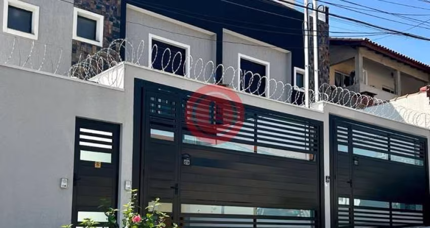Sobrado novo para locação em Santo André-SP com 96m2, 2 quartos sendo 2 suítes, 2 salas e 1 vaga de garagem!