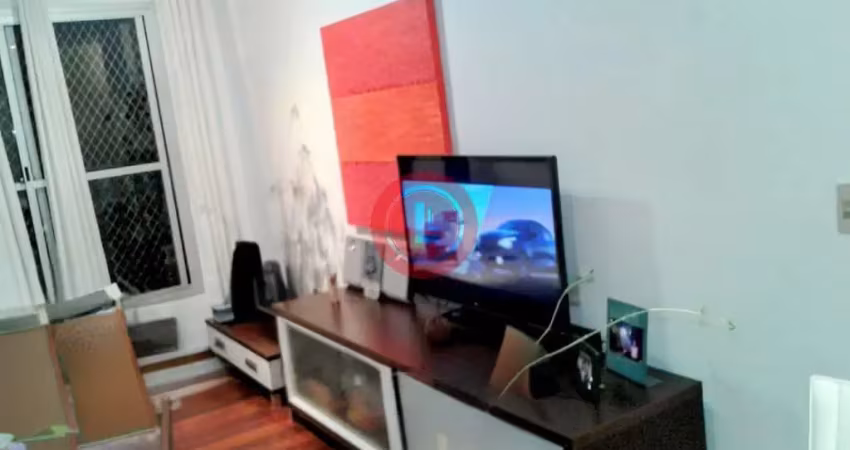 Apartamento de 50m2 com 2 quartos, sala 2 ambientes, cozinha e área de serviço e com 1 vaga de garagem para venda no Bairro Chácara Inglesa-SP!