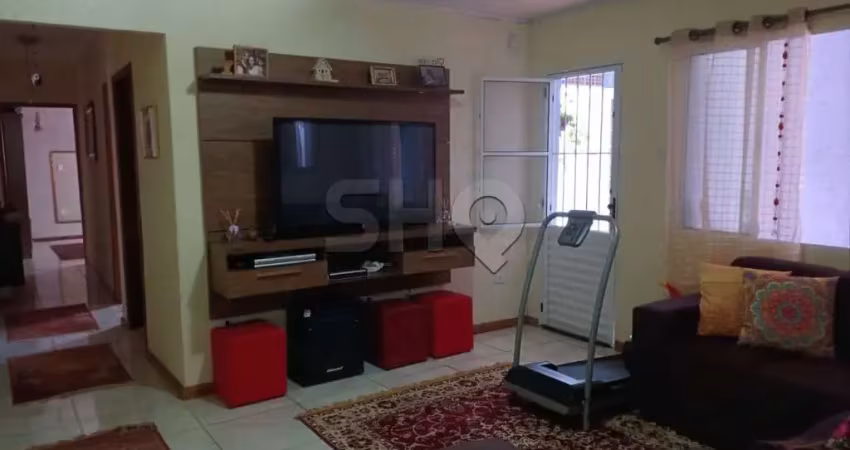 Casa com 2 quartos à venda na Rua Augusto da Silva, 257, Vila Carolina, São Paulo