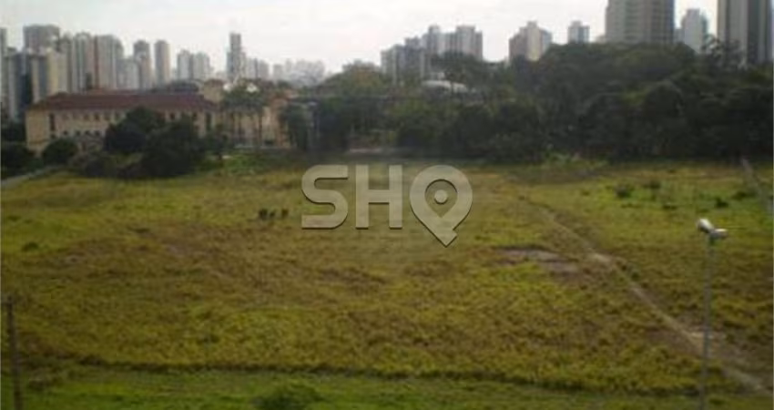 Terreno à venda na Rua Antônio Alves Barril, 305, Jardim Anália Franco, São Paulo