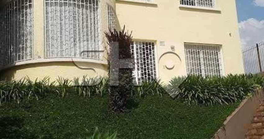 Casa com 4 quartos à venda na Rua Itápolis, 703, Pacaembu, São Paulo