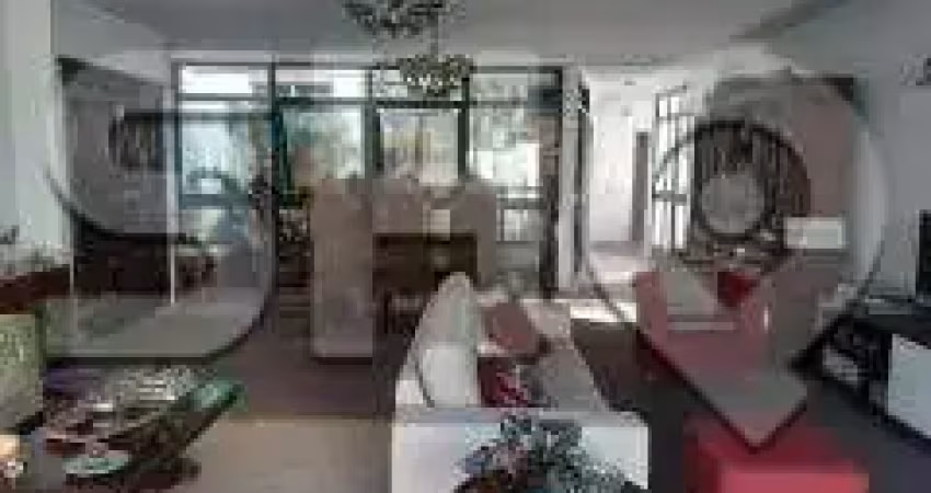 Casa com 3 quartos à venda na Bernarda Luiz, 0305, Vila Madalena, São Paulo