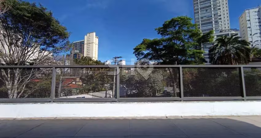 Casa com 3 quartos à venda na Rua Guaçu, 194, Sumaré, São Paulo