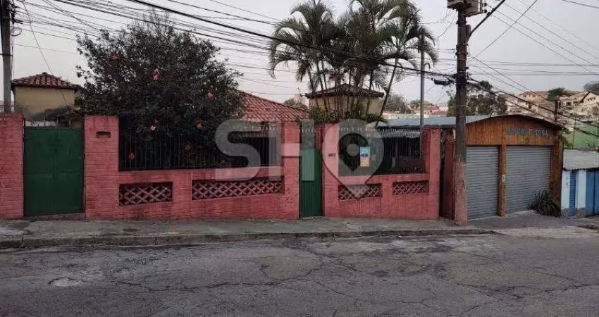 Casa com 9 quartos à venda na Rua Manuel Pinheiro, 43, Vila Mangalot, São Paulo