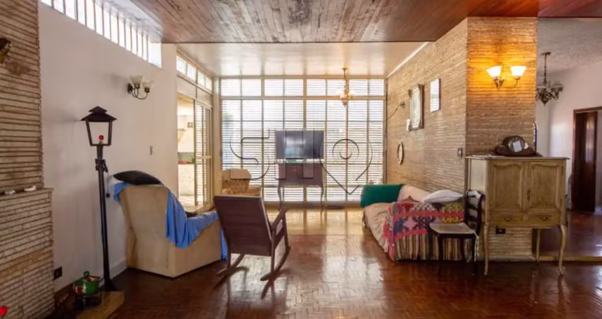 Casa com 3 quartos à venda na Doutor Silas Botelho, 123, Sumaré, São Paulo