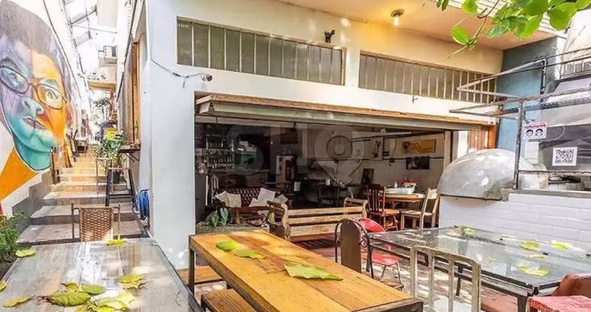 Casa comercial com 6 salas à venda na Rua Doutor Miranda de Azevedo, 582, Pompéia, São Paulo
