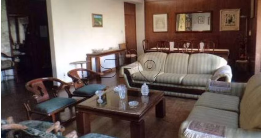 Casa com 4 quartos à venda na Rua Traipu, 819, Pacaembu, São Paulo