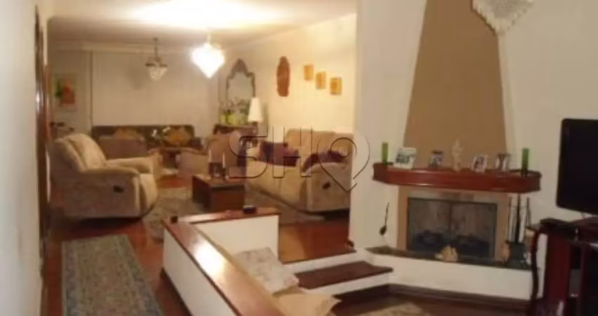 Casa com 3 quartos à venda na Rua Santo Antônio, 220, Vila Galvão, Guarulhos