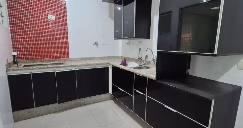 Casa à venda na Rua Cupianã, 22, Jardim Germania, São Paulo