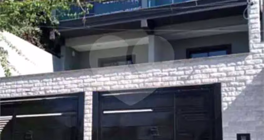 Casa com 3 quartos à venda na Rua Camburiú, Alto da Lapa, São Paulo