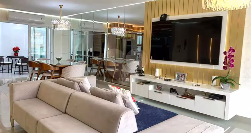 Casa com 3 quartos à venda na Rua Francisco Basílio de Melo, Parque Maria Domitila, São Paulo