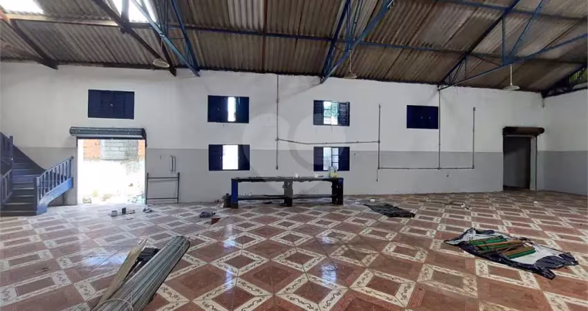 Barracão / Galpão / Depósito à venda na Bernardo Guimarães, Vila Anastácio, São Paulo