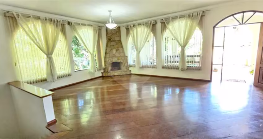 Casa com 4 quartos para alugar na Ubiracica, Alto de Pinheiros, São Paulo