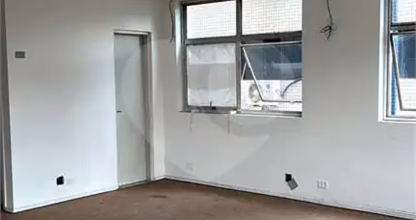 Sala comercial para alugar na Rua Padre Chico, Perdizes, São Paulo