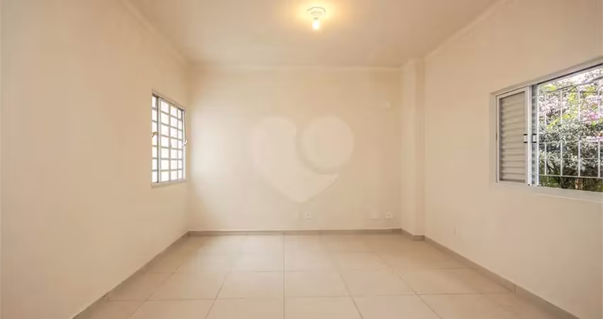 Sala comercial para alugar na Rua Albion, Lapa, São Paulo