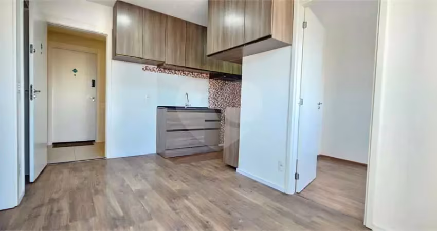 Apartamento com 2 quartos para alugar na Rua João Pereira, Lapa, São Paulo