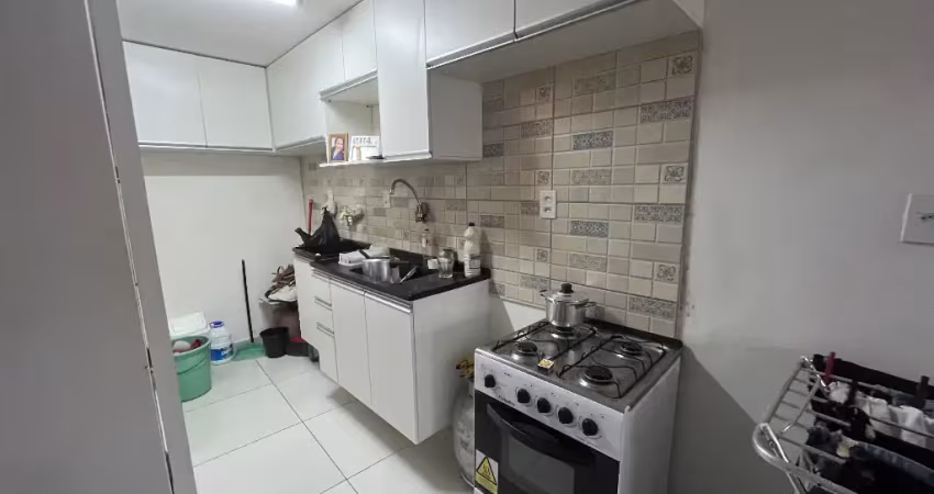 Apartamento 1/4 + ponto comercial no térreo.excelente para seu negócio.