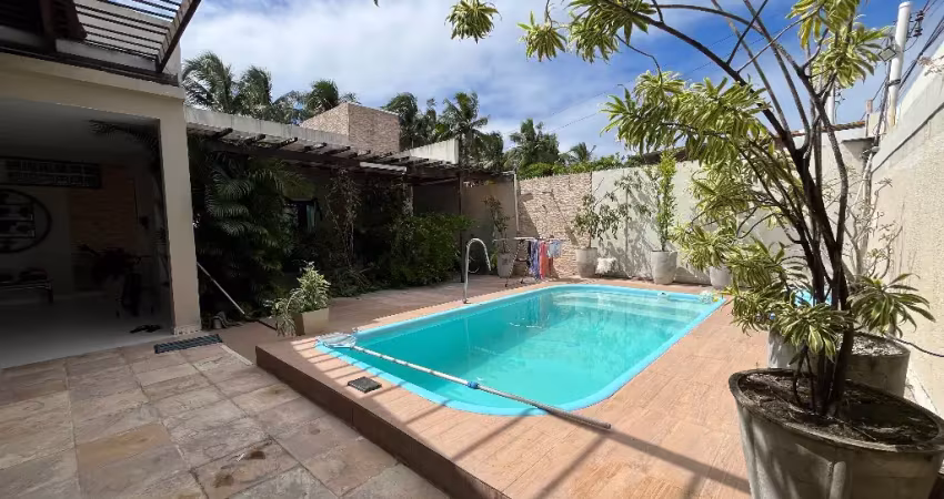 Excelente casa com fino acabamento e bem distribuída em barra nova