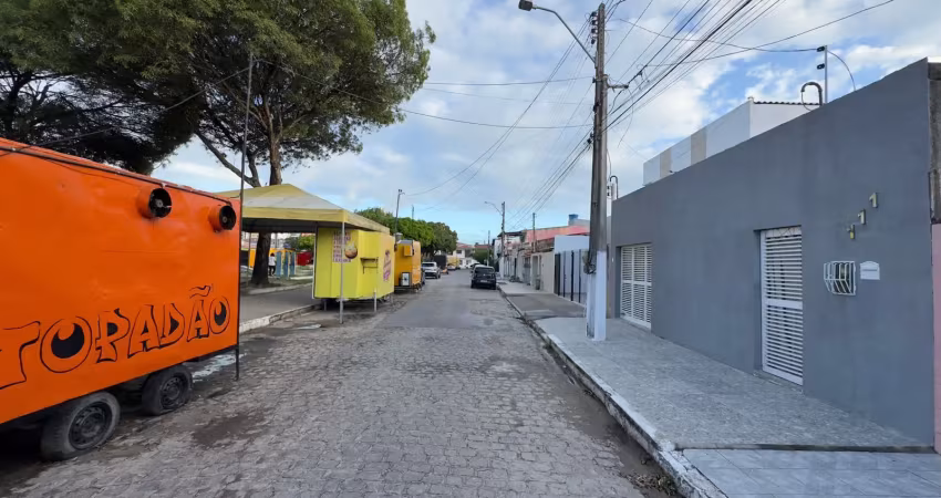 Casa recém reformada no santo eduardo - poço com localização privilegiada