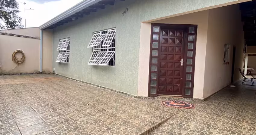 Casa térrea a venda no jardim santo andré 3 quartos sendo 1 suíte