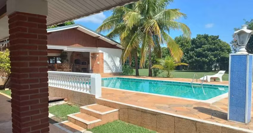 Chácara á venda no residencial vale das laranjeiras