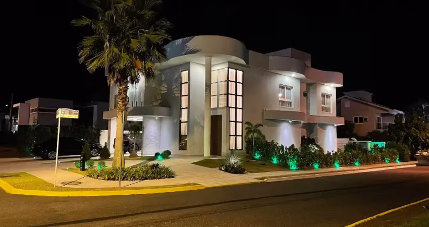 Casa alto padrão 3 suítes com piscina em condomínio fechado