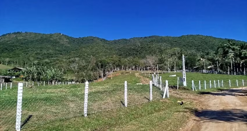 Lindo sítio já em produção de plantação. 6,5 hectares em santo amaro da imperatriz sc