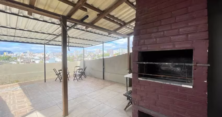 Oportunidade ! aluguel apartamento com 100 m2 bem localizado na marechal hermes, frente liberdade
